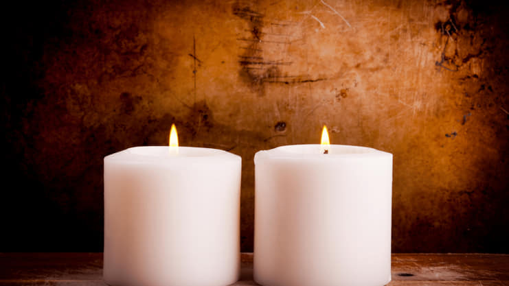 White candle color Meaning